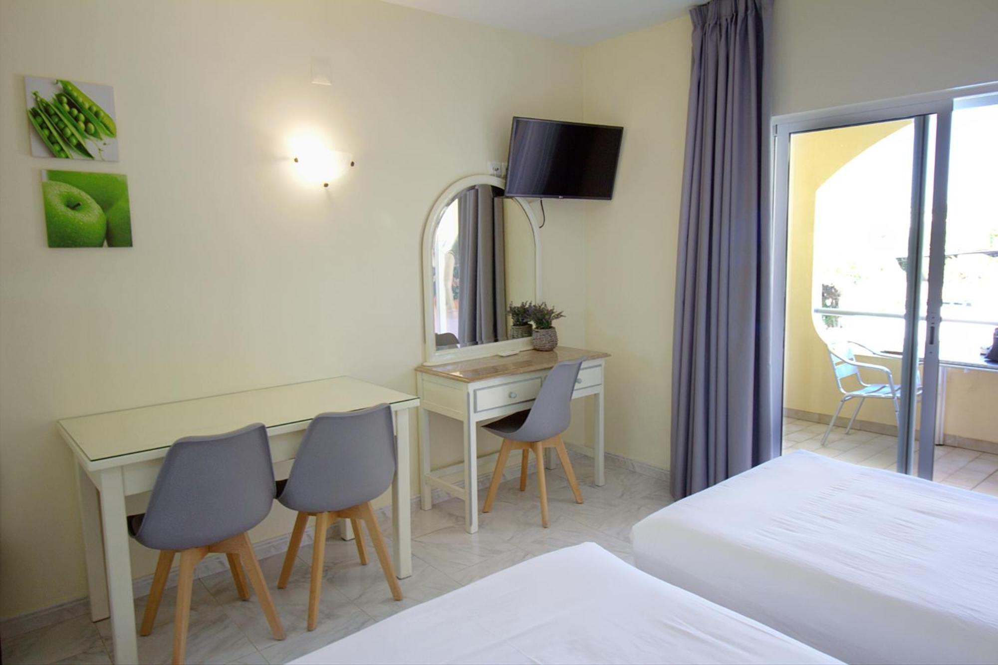Hotel Wot Algarve Almancil Esterno foto